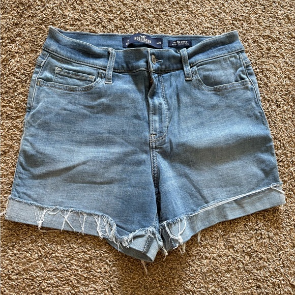 Hollister High-Rise Denim Shorts - Medium and Dark Blue - Picture 7 of 7